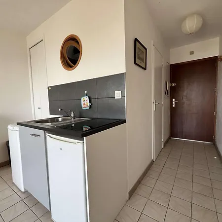 Cosy Au Lavandou Avec Terrasse Et Parking - Fr-1-308-73 Le Lavandou